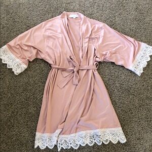 Elegant Pink Lace Women's Robe
